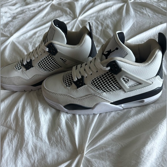 Jordan 4s “Military Whites” - Picture 2 of 6